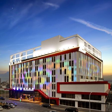 U-Her Hotel Taichung Exterior photo